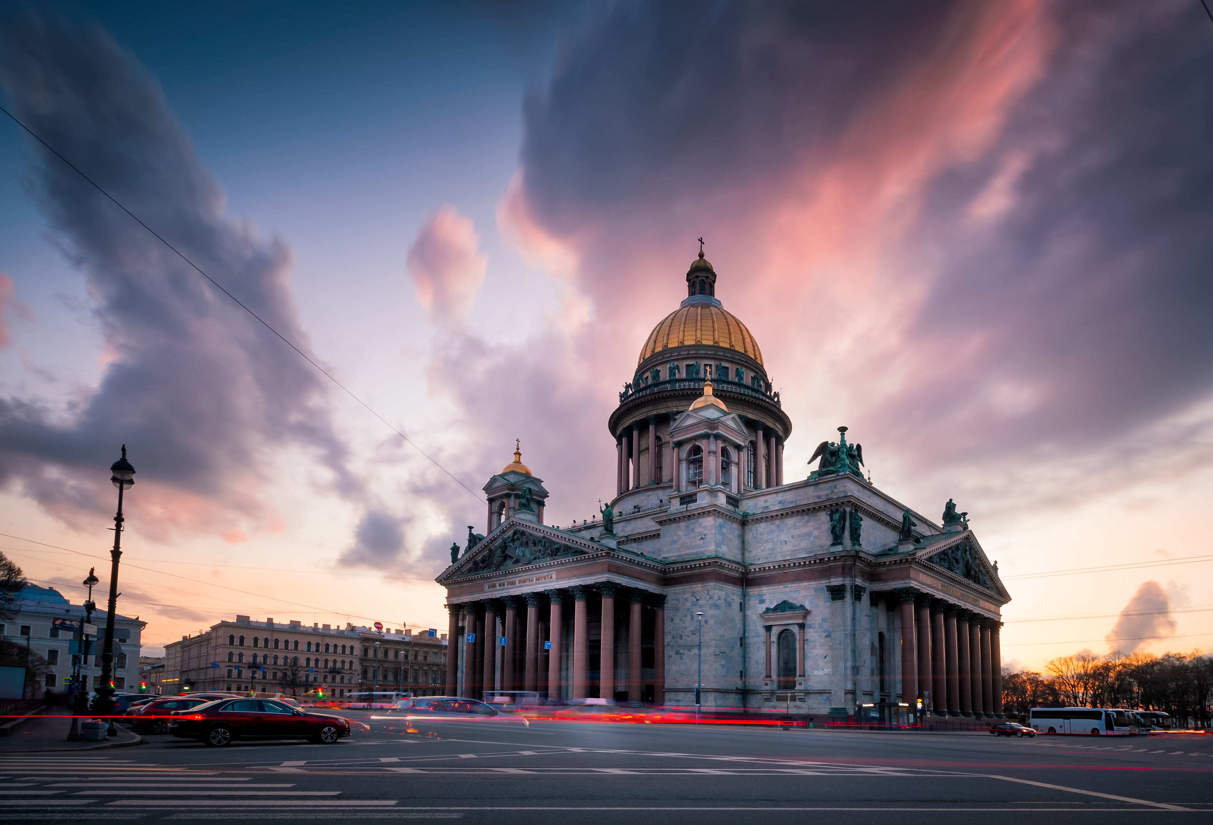 Исаакиевский собор на рассвете